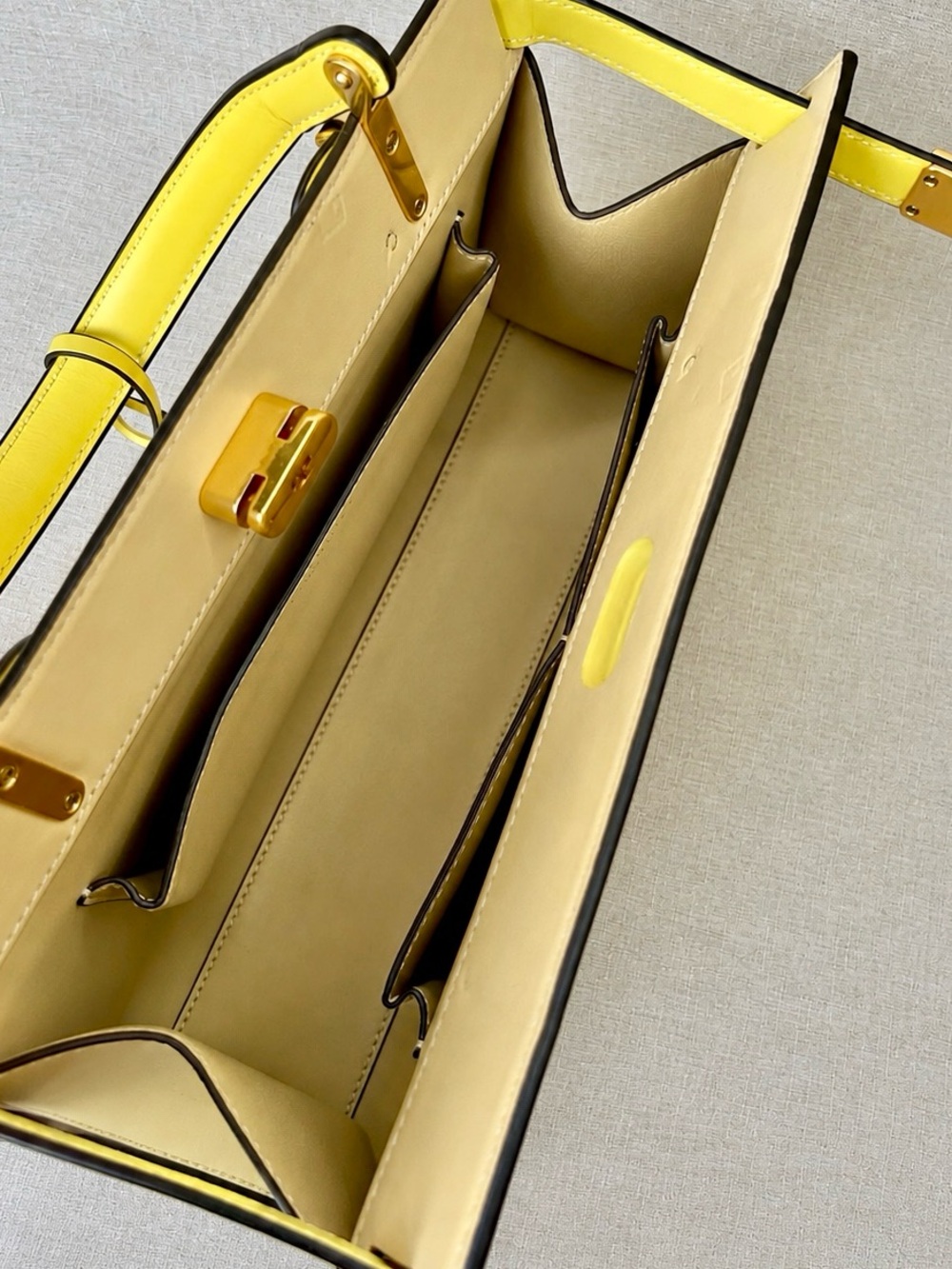 Tory Burch Lee Radziwill Electric Yellow Leather Satchel - Picture 4 of 16